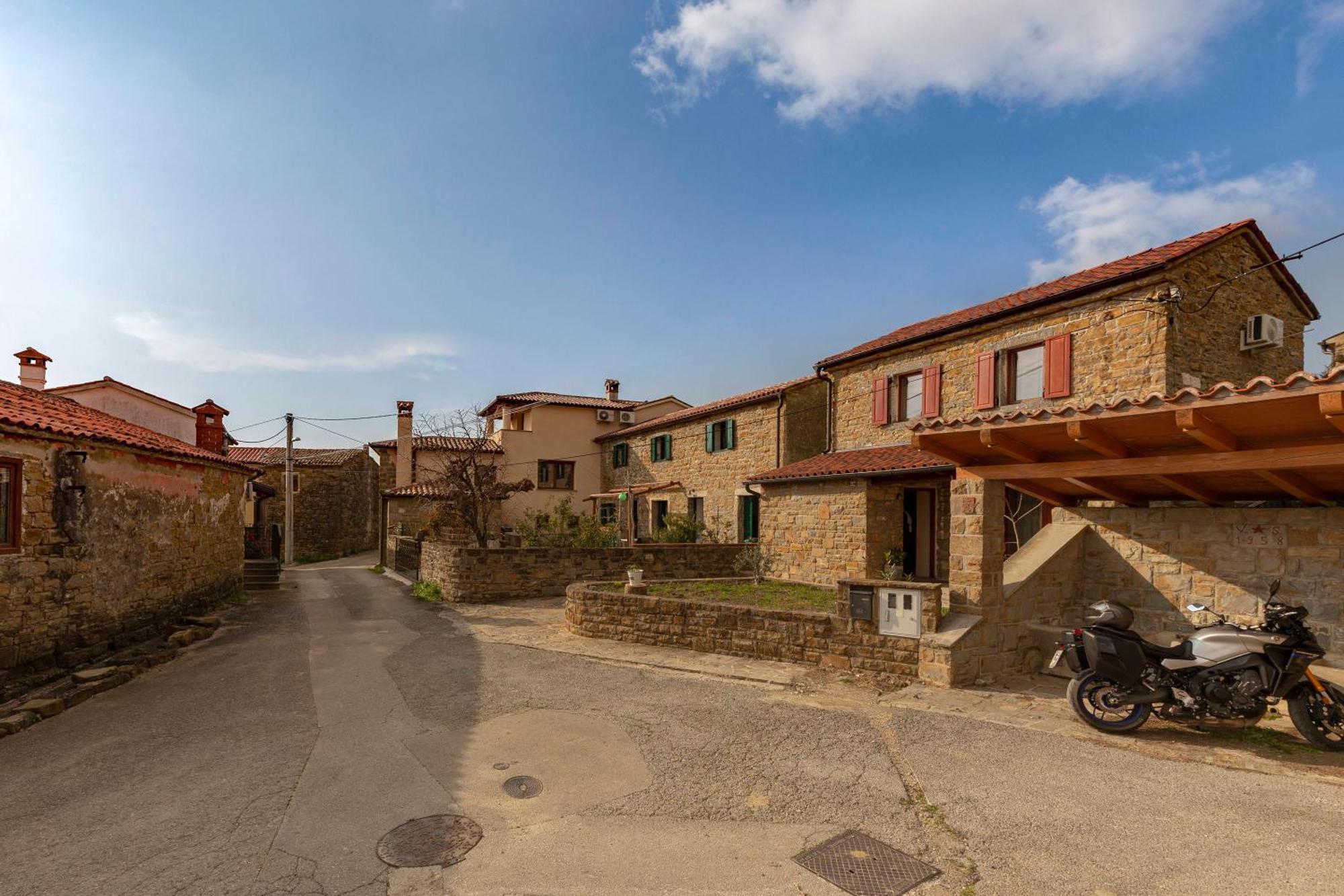 فيلا Istrian House La Bora كوبر المظهر الخارجي الصورة
